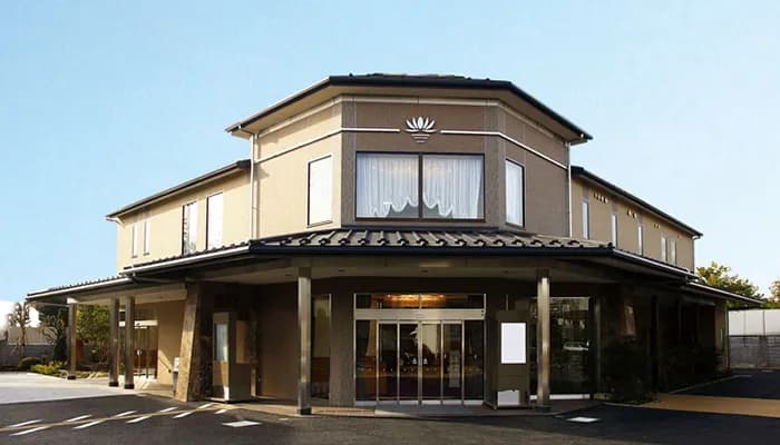 町屋斎場と谷塚斎場どちらが安い？