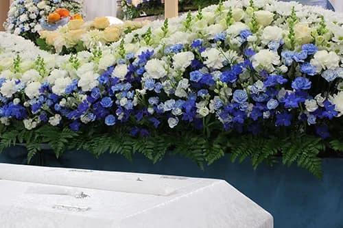 久遠寺で葬儀を申し込む事はできますか？