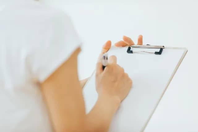 初めての火葬手配について、流れや必要な準備を教えてください。
