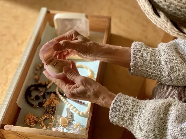 遺品だと価値が下がる？