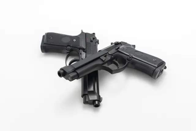 遺品整理中に拳銃のようなものが出てきました。
