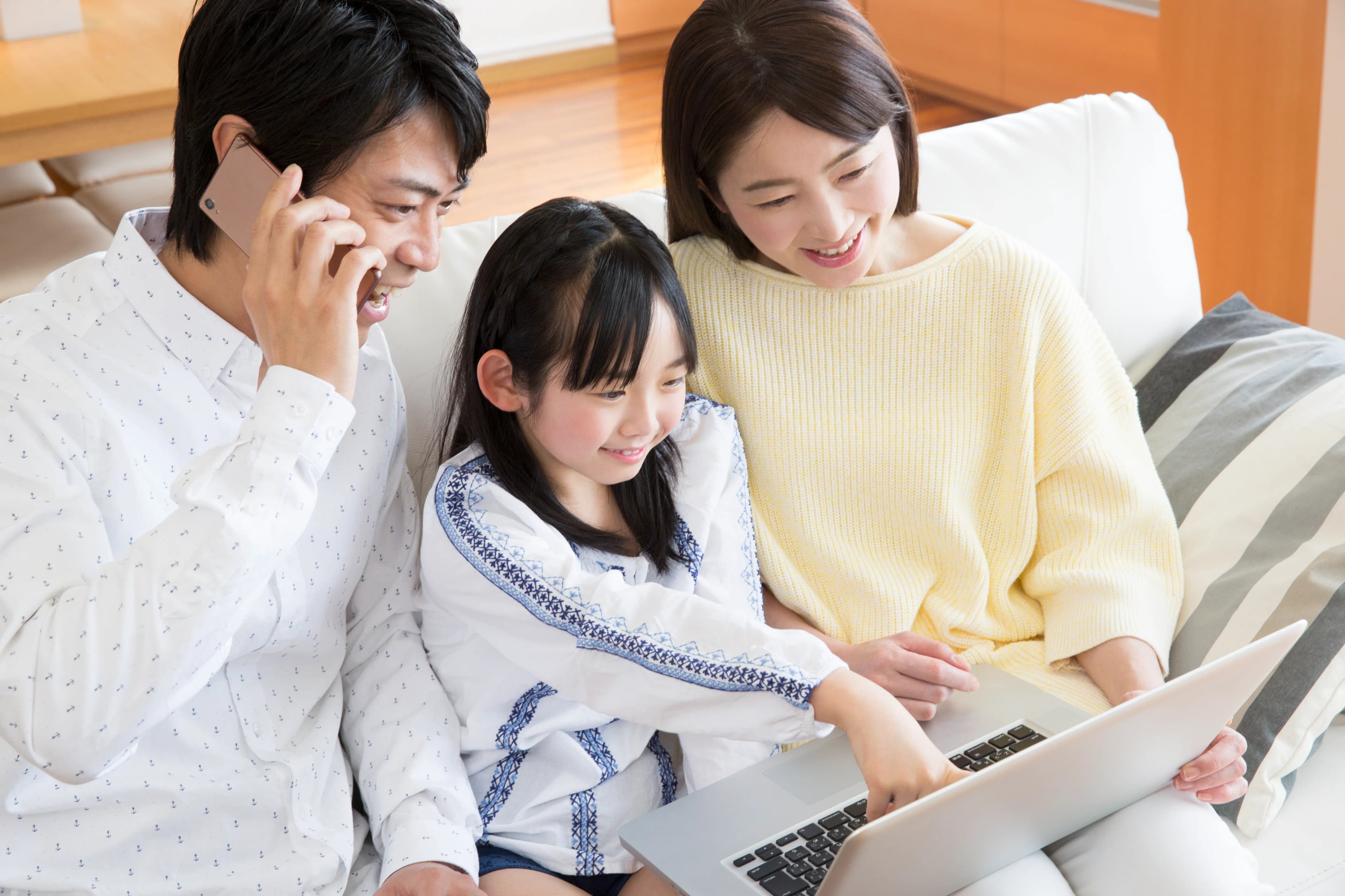 父と母が亡くなりました。葬儀を二人同時する事はできますか？